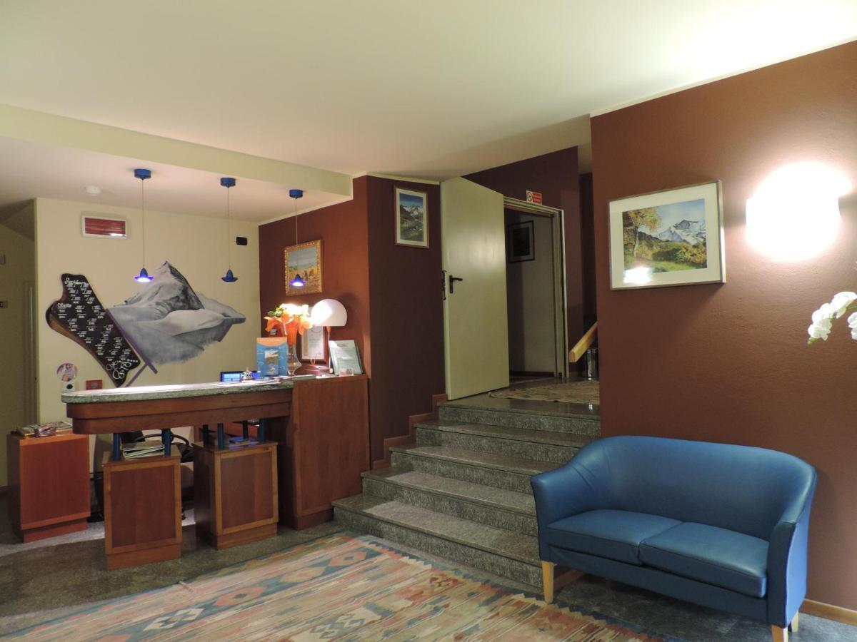 Residence Pizzo Scalino คีเอซา อิน วัลมาเลนโก ภายนอก รูปภาพ