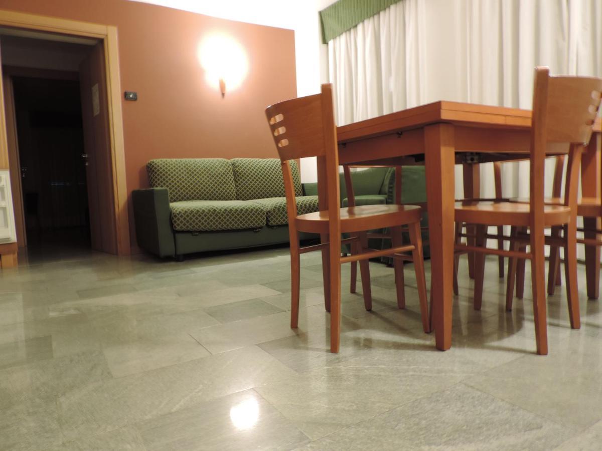 Residence Pizzo Scalino คีเอซา อิน วัลมาเลนโก ภายนอก รูปภาพ