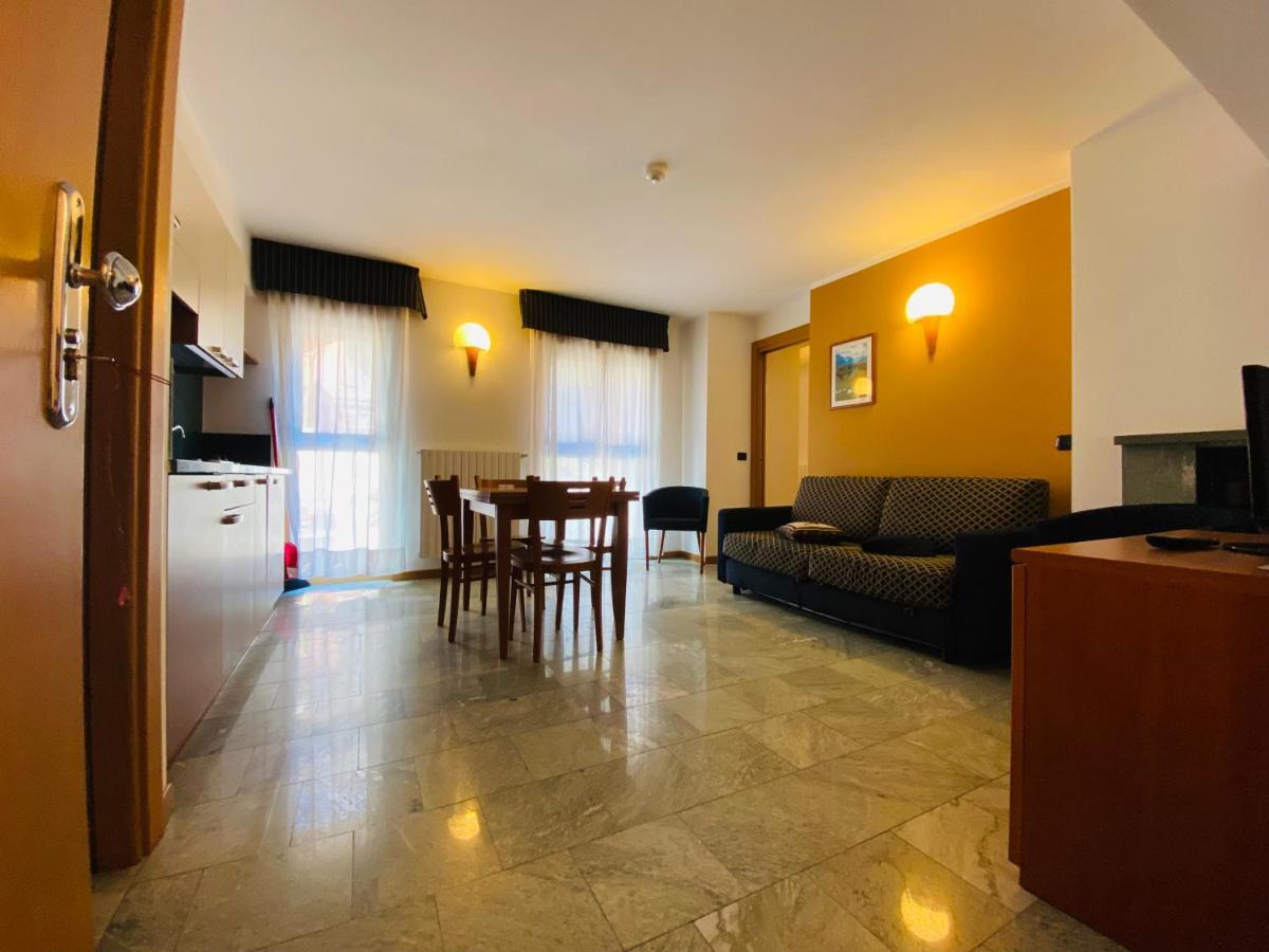 Residence Pizzo Scalino คีเอซา อิน วัลมาเลนโก ภายนอก รูปภาพ