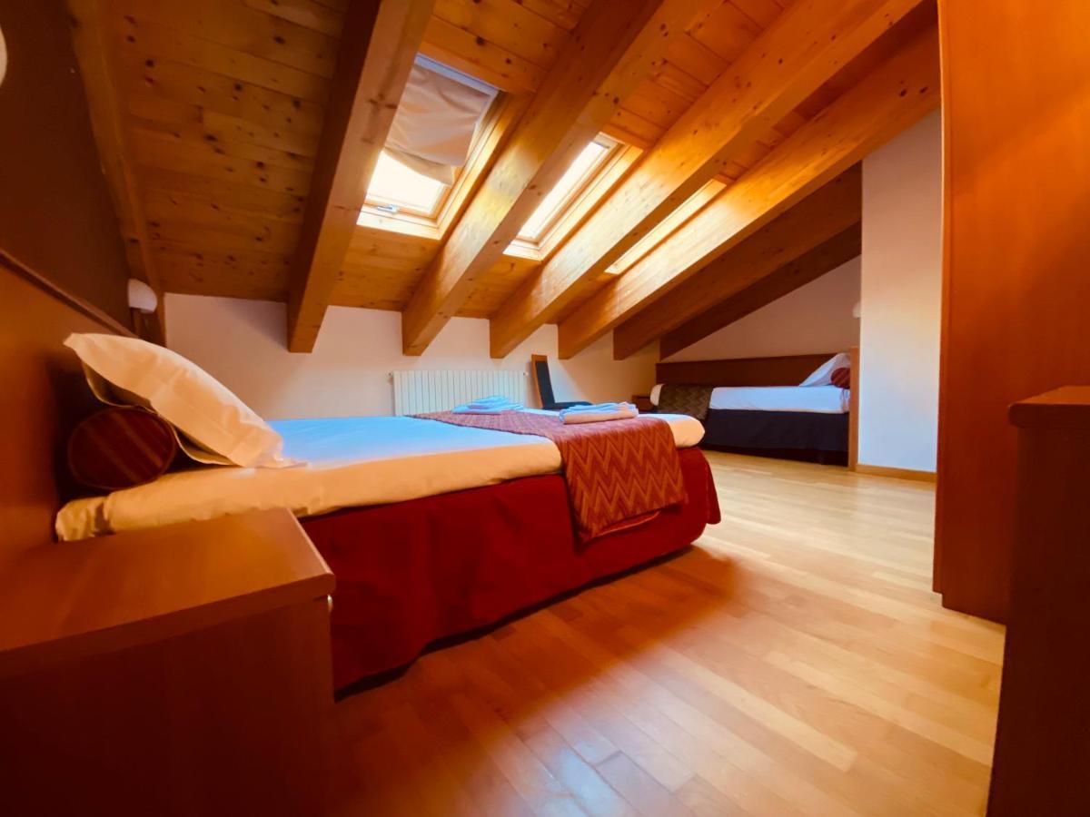 Residence Pizzo Scalino คีเอซา อิน วัลมาเลนโก ภายนอก รูปภาพ