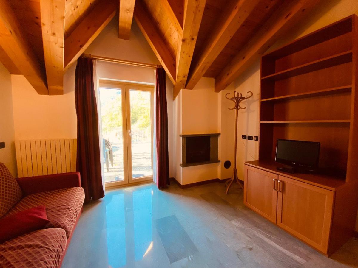 Residence Pizzo Scalino คีเอซา อิน วัลมาเลนโก ภายนอก รูปภาพ