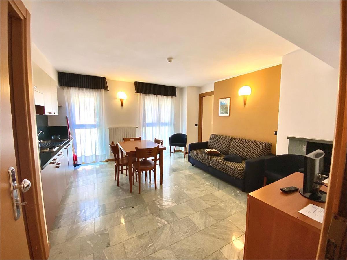 Residence Pizzo Scalino คีเอซา อิน วัลมาเลนโก ภายนอก รูปภาพ