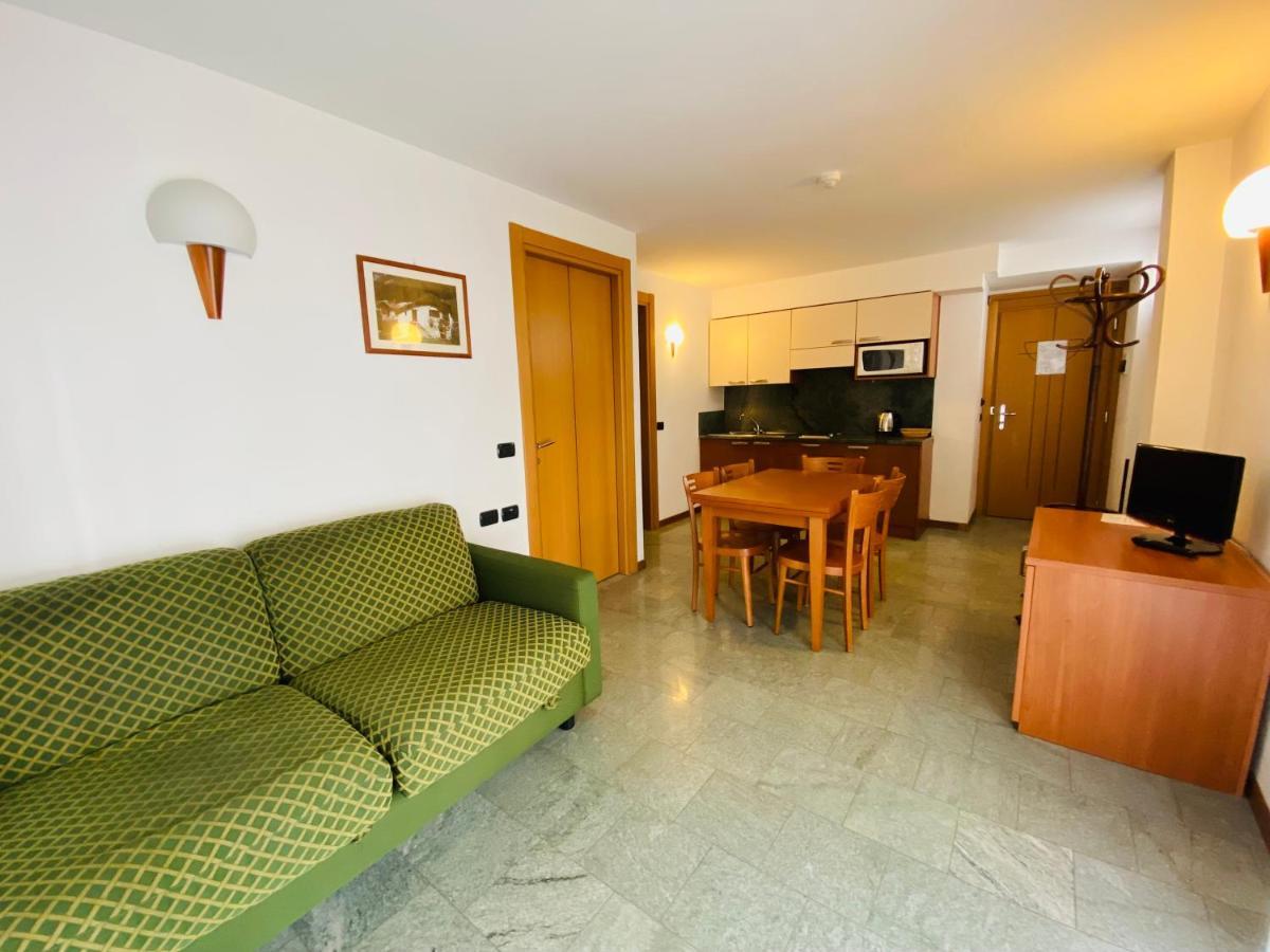 Residence Pizzo Scalino คีเอซา อิน วัลมาเลนโก ภายนอก รูปภาพ