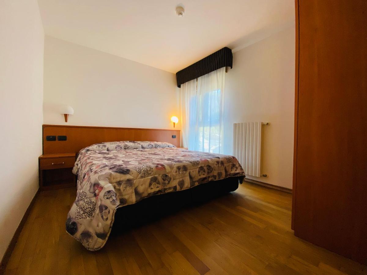Residence Pizzo Scalino คีเอซา อิน วัลมาเลนโก ภายนอก รูปภาพ